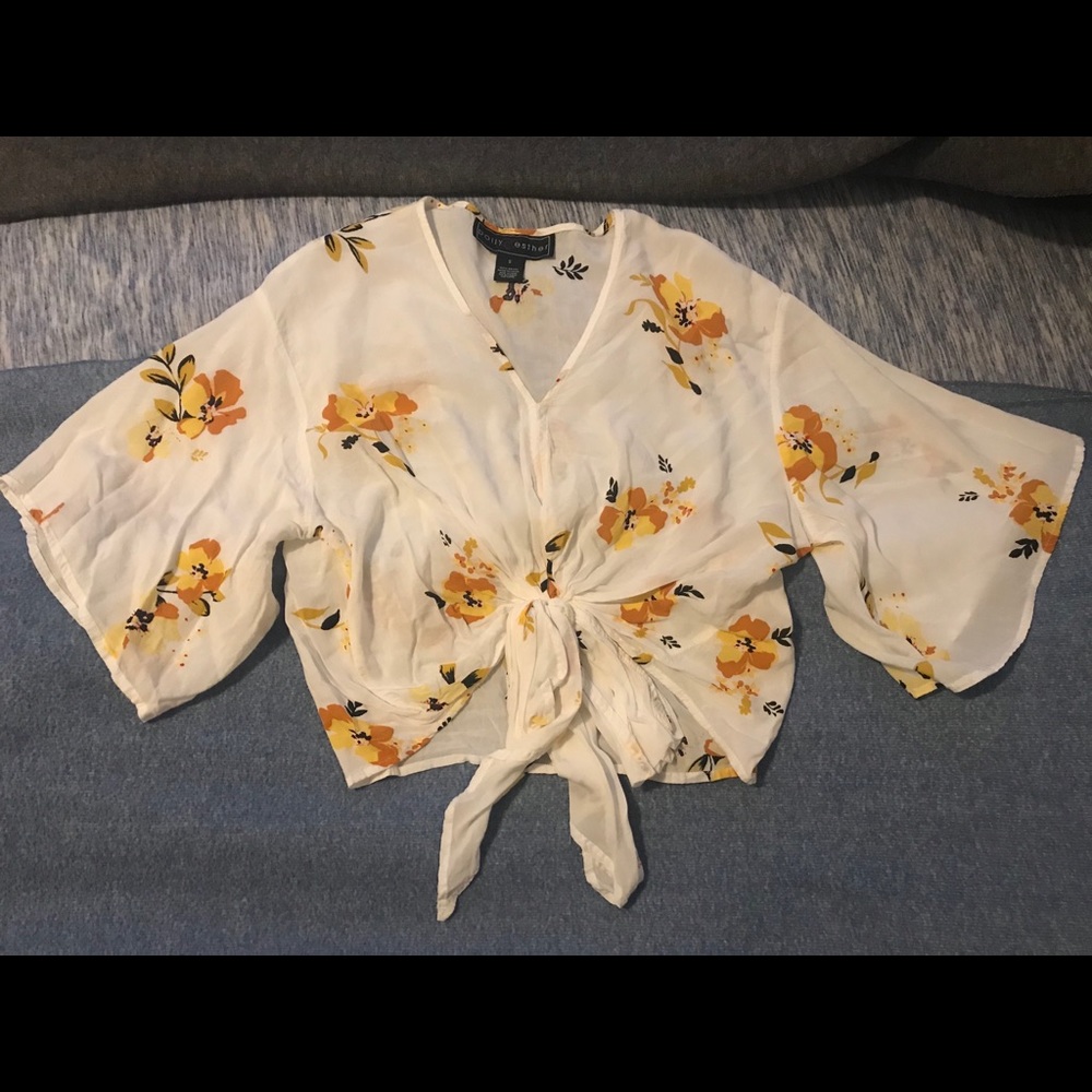 Floral crop tie shirt
